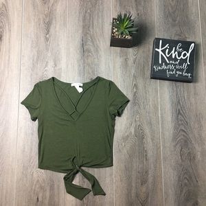 💚Gaze USA Army Green Lace Tie Front Top